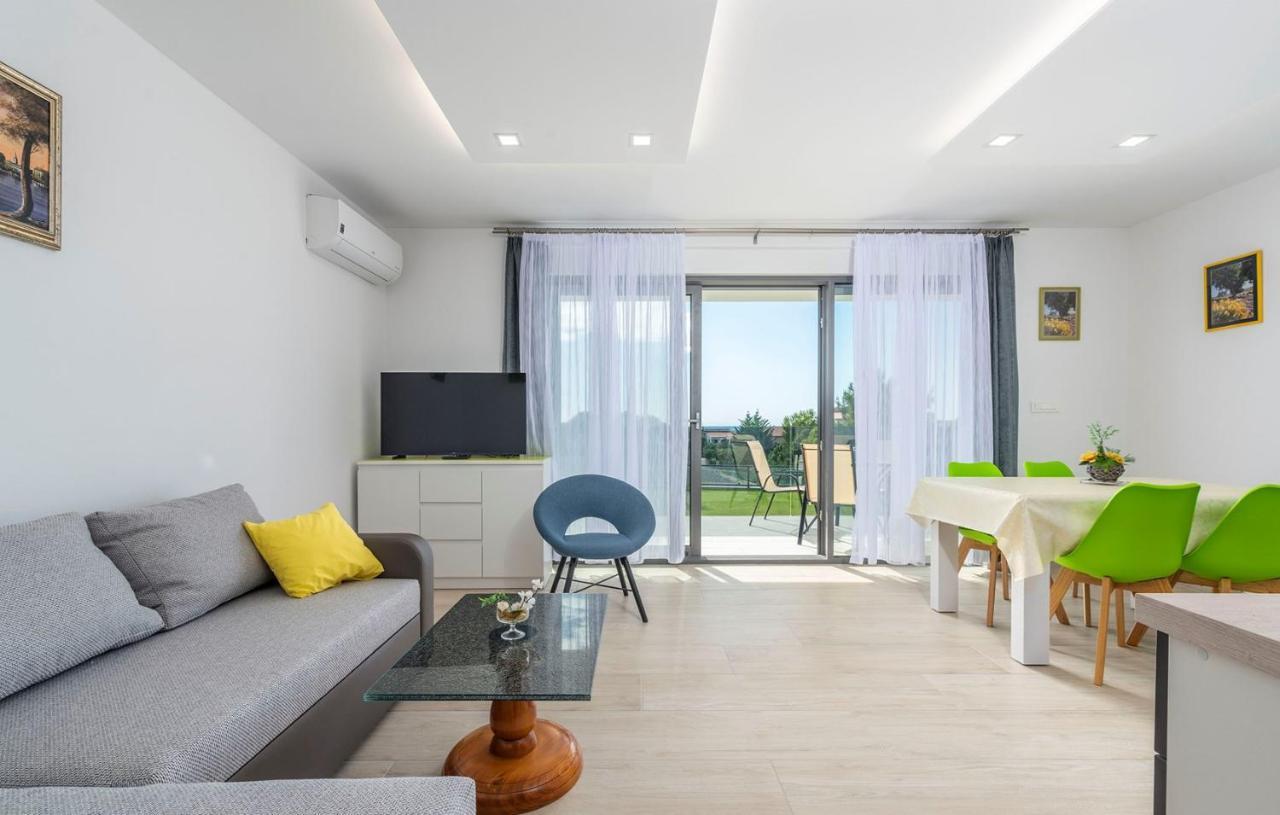 Apart Residence Blue Sea Poreč Exteriör bild